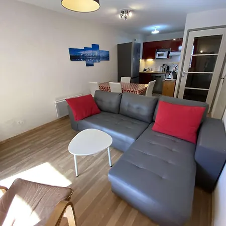 Bois De Marie - Avec Garage Et Wifi, Proche Du Centre De Mae-8724 아파트